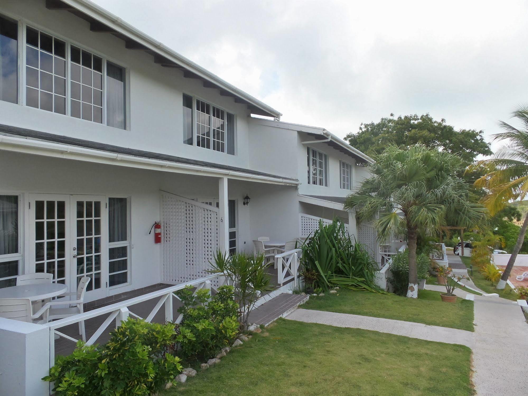 Dickenson Bay Cottages Cedar Grove Eksteriør billede